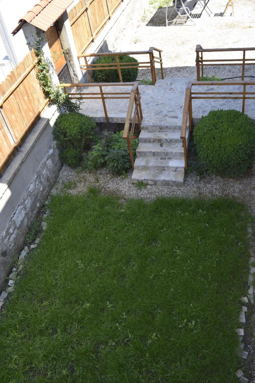 Terra Guest House Velingrado Exterior foto